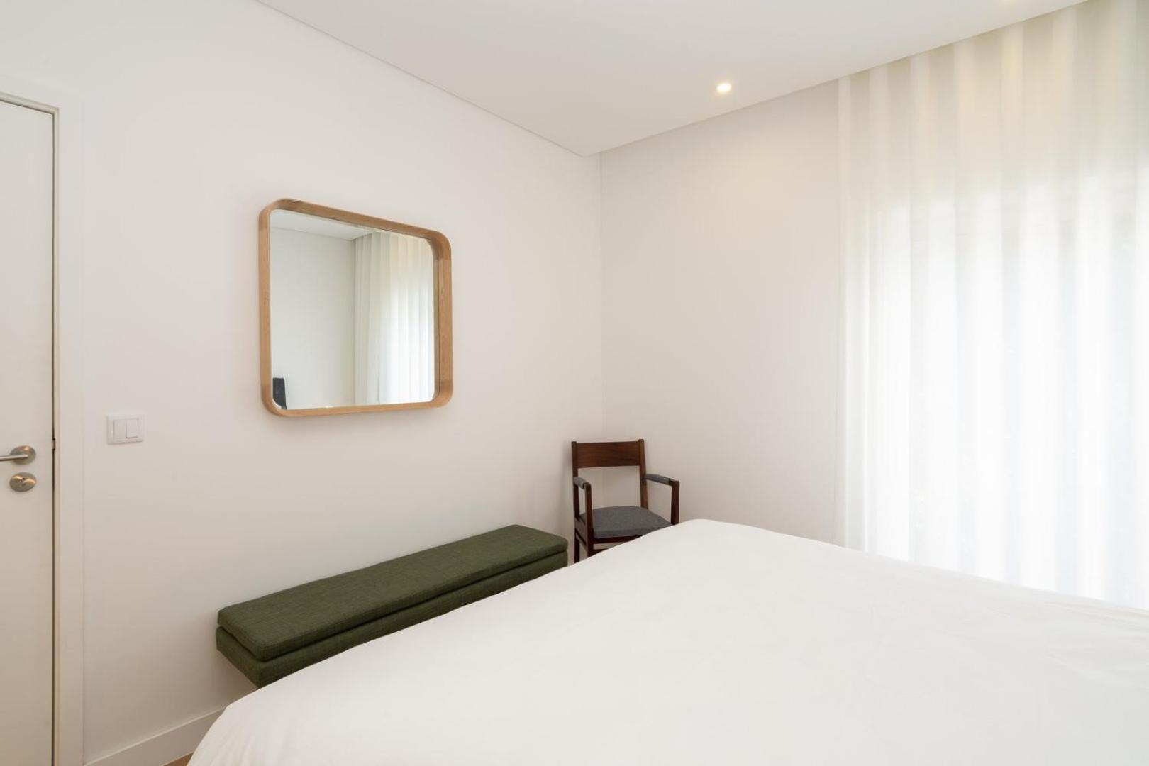 Guestready - Modern 2-Bedroom Apt In Cedofeita Porto Bagian luar foto