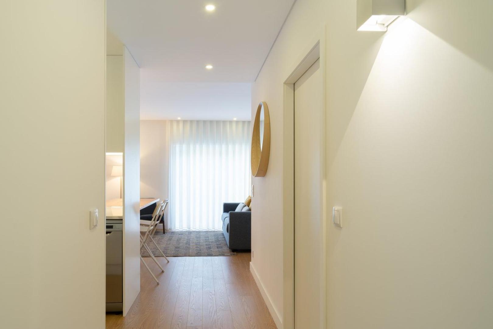 Guestready - Modern 2-Bedroom Apt In Cedofeita Porto Bagian luar foto