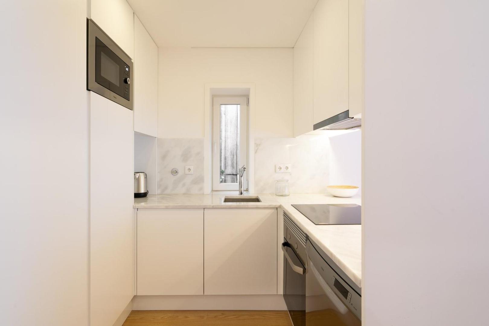 Guestready - Modern 2-Bedroom Apt In Cedofeita Porto Bagian luar foto