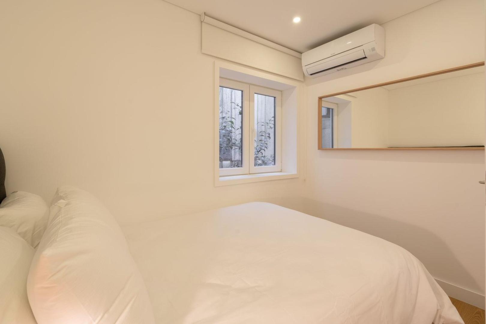 Guestready - Modern 2-Bedroom Apt In Cedofeita Porto Bagian luar foto