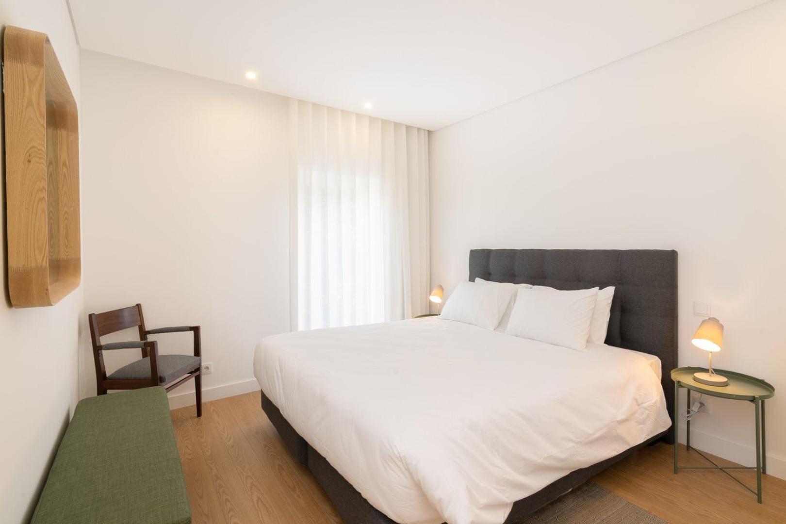 Guestready - Modern 2-Bedroom Apt In Cedofeita Porto Bagian luar foto