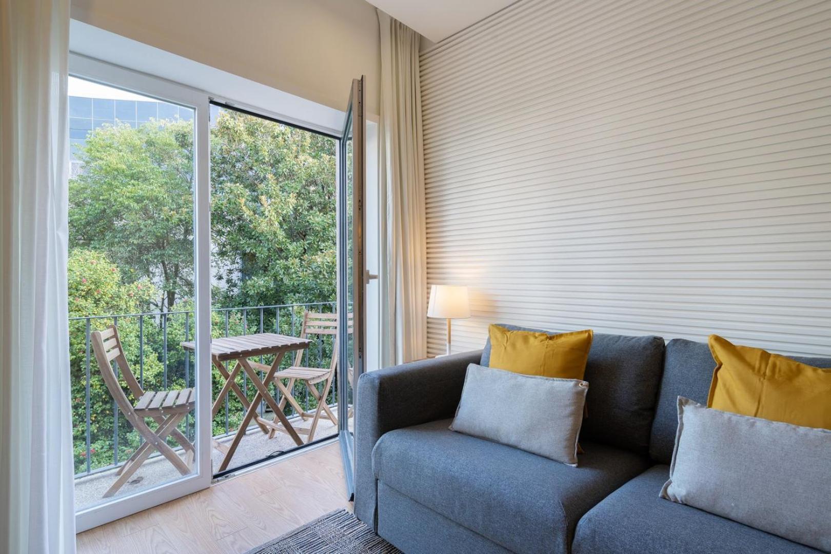 Guestready - Modern 2-Bedroom Apt In Cedofeita Porto Bagian luar foto