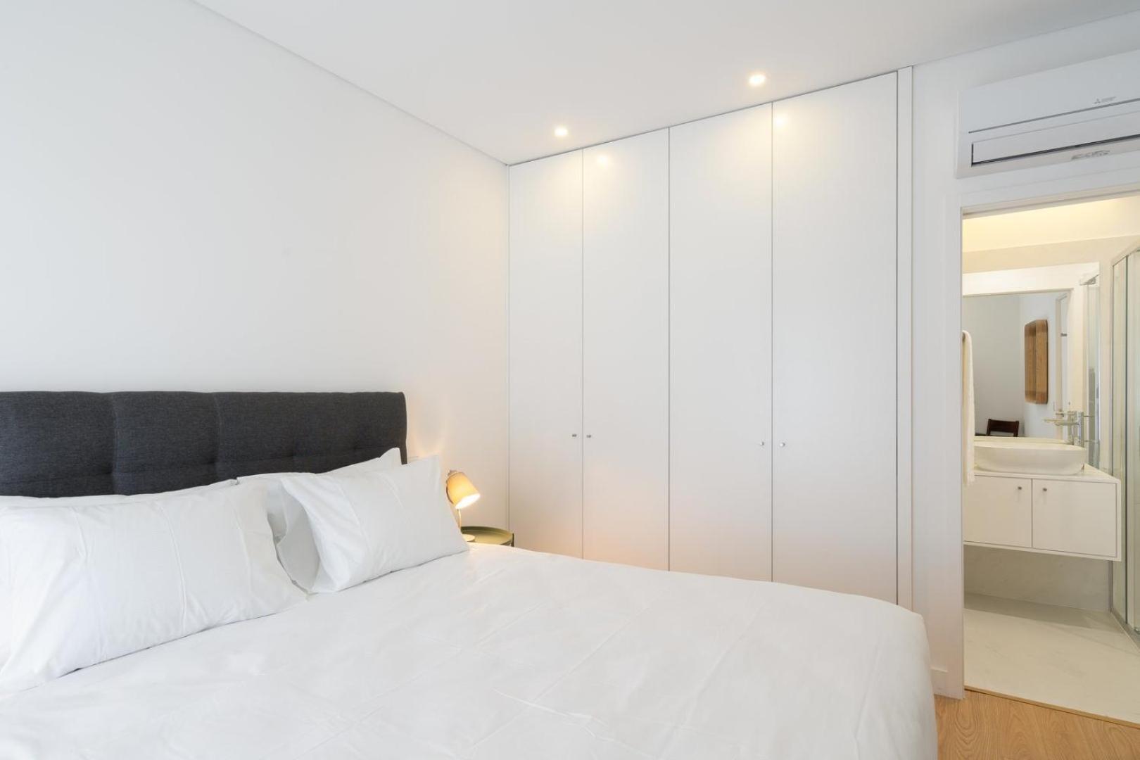 Guestready - Modern 2-Bedroom Apt In Cedofeita Porto Bagian luar foto